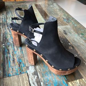 Five Worlds  Hatty- Black Nubuck Wedge